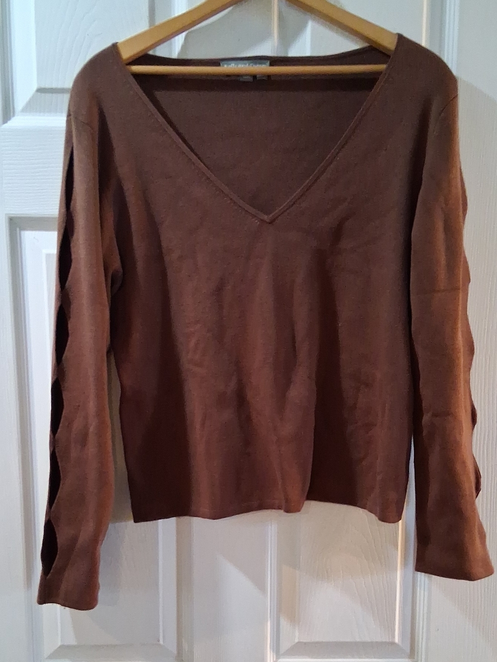 Women's Brown V-Neck Long Sleeve Cutout-Sleeve Sweater